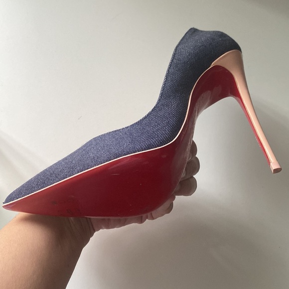 Christian Louboutin - Picture 2 of 3